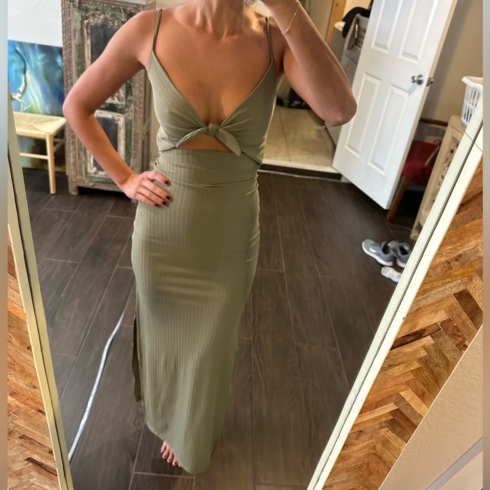 XS Ribbed Body Con Maxi in Sage